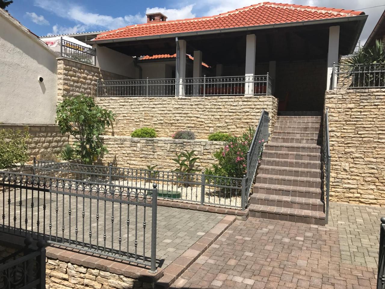 סבטי פטר Apartments Marija מראה חיצוני תמונה